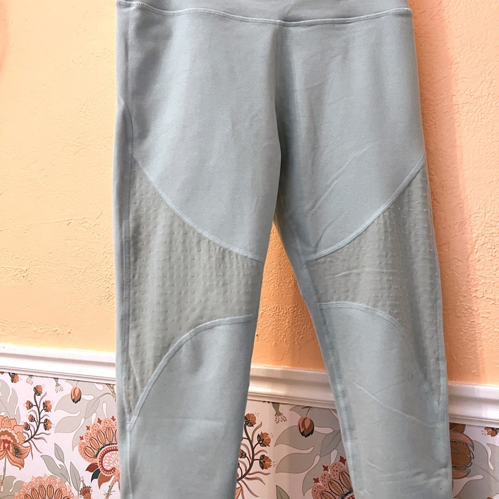Light Teal aerie Chill. Play. Move. Size Large Leggings